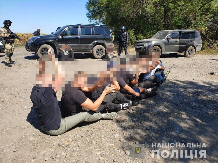 ﻿У Харківській області затримали 15 осіб за спробу рейдерського захоплення дослідного господарства – поліція
