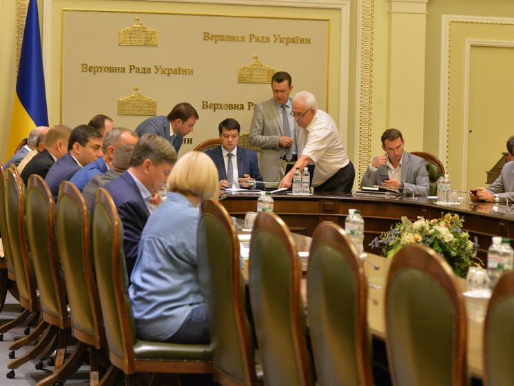 ﻿У перший день роботи Верховної Ради можуть призначити прем'єр-міністра, глав МЗС і Міноборони – ЗМІ