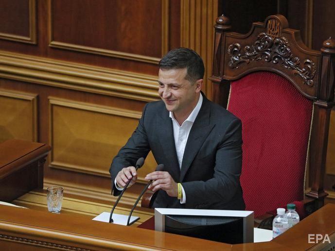 Новая Рада назначила новое правительство, глав СБУ и ГПУ, Зеленский дал депутатам год "испытательного срока". Главное за день