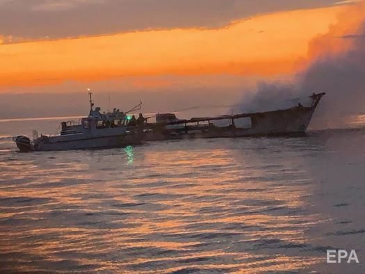 Водолазы нашли тела 25 погибших в результате пожара на яхте у побережья Калифорнии 