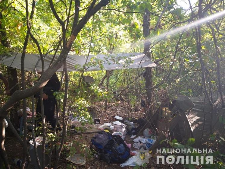 Минировал дороги и мосты. Правоохранители в Луганской области задержали экс-боевика, который скрывался в лесу
