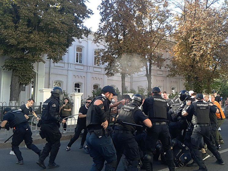 Во время столкновений после ЛГБТ-прайда в Харькове пострадали двое правоохранителей, открыты уголовные производства &ndash; полиция