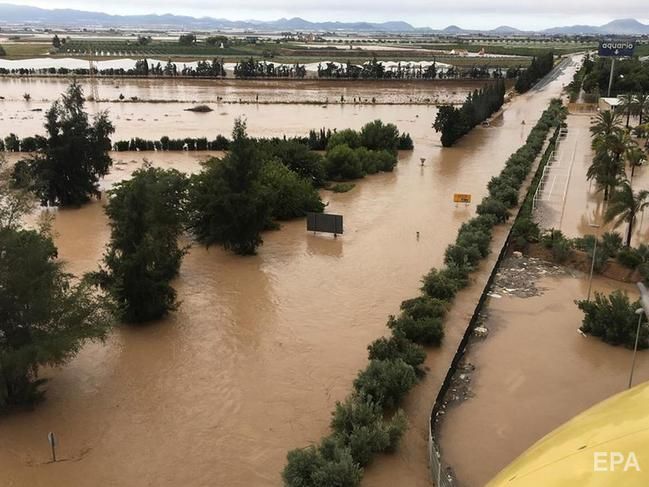 В Испании из-за сильных дождей погибли шесть человек