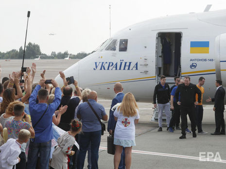 Українські політв'язні й військові моряки повернулися в Україну 7 вересня