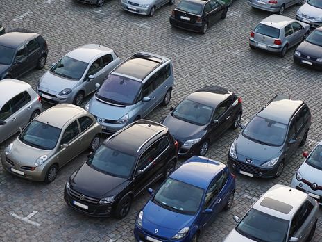 ﻿У Києві кислотою облили 30 автомобілів, поліція відкрила кримінальне провадження