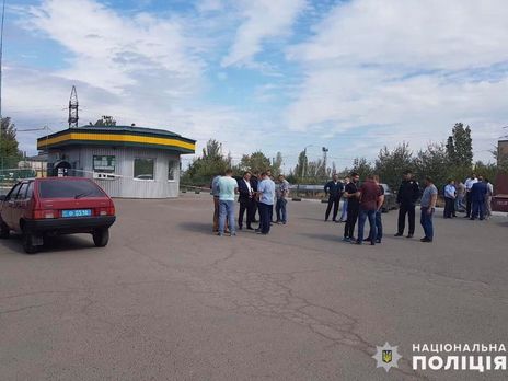 ﻿Поліція розглядає кілька версій вбивства трьох співробітників АЗС у Миколаєві