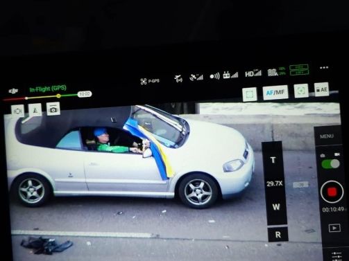 Мужчина, угрожающий взорвать мост Метро в Киеве, – 42-летний участник АТО из Крыма – СМИ