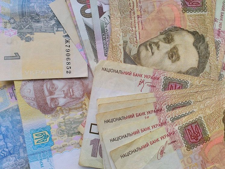 В НБУ заявили, что будут наказывать банки, которые отказываются принимать поврежденные банкноты
