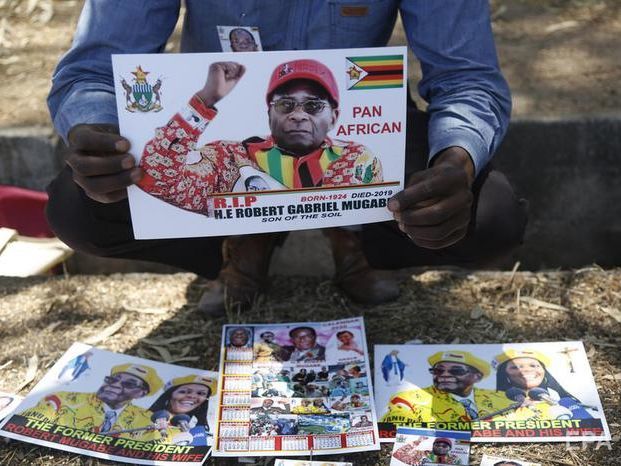 ﻿"Ця людина житиме вічно". У Зімбабве поховали експрезидента Мугабе