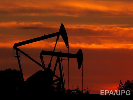 Нефть торгуется ниже $44 за баррель