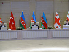 Азербайджан планирует провести совместные военные учения с Турцией и Грузией