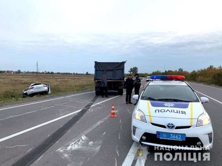 ﻿Одна людина загинула, двоє постраждали внаслідок ДТП у Рівненській області