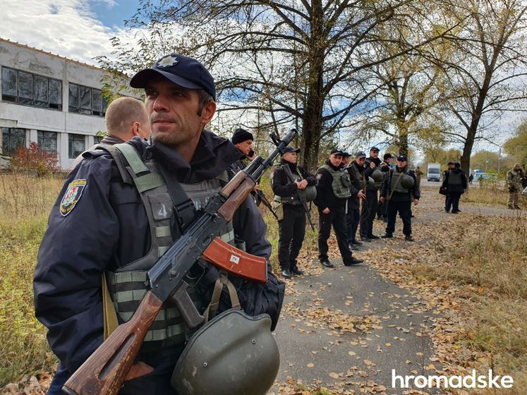 Полиция пропустила направлявшихся в Золотое ветеранов АТО