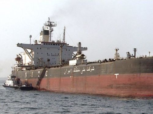 У берегов Саудовской Аравии произошел взрыв на нефтяном танкере