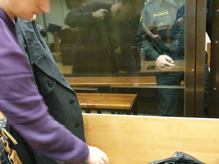 В России двое фигурантов дела "Нового величия" вскрыли вены в суде