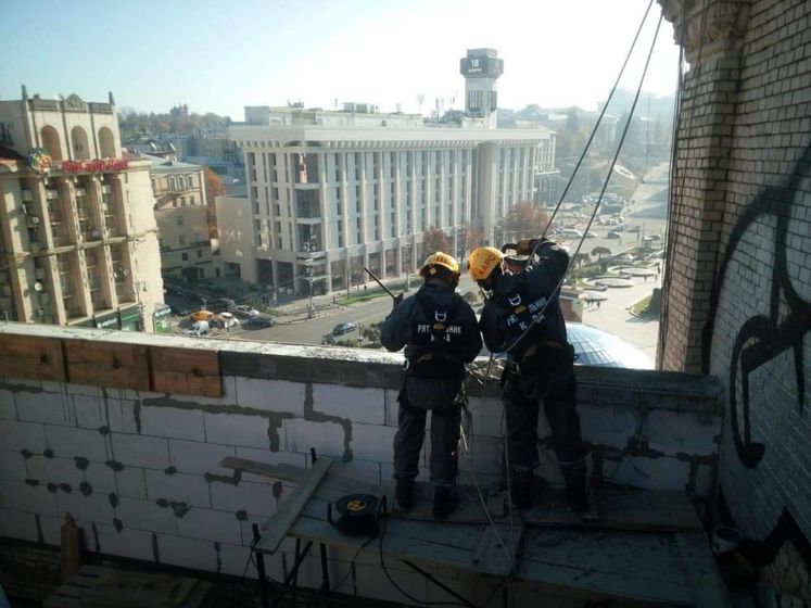"От нас зависит порядок в нашем городе". Кличко обратился к киевлянам с крыши дома на Майдане Незалежности