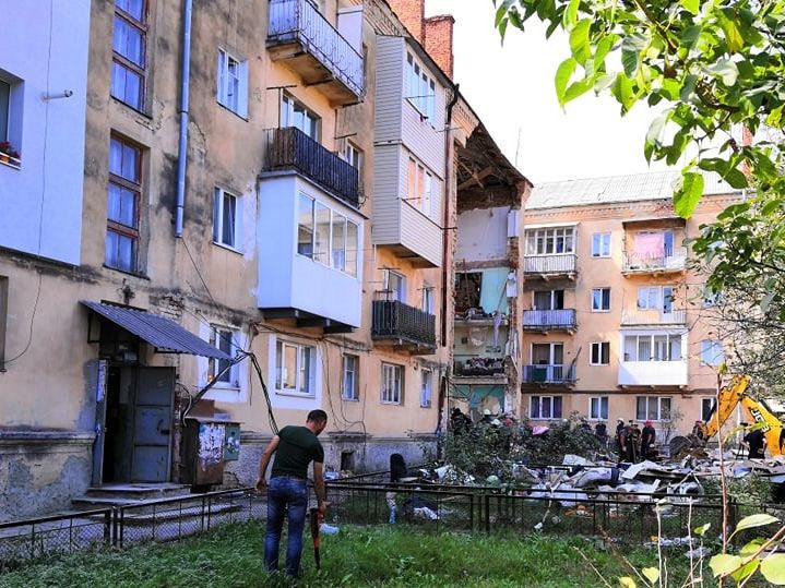 "Возможно вмешательство людей". В мэрии Дрогобыча назвали причину обрушения многоквартирного дома