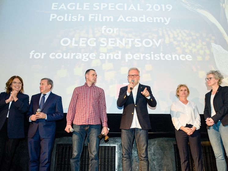 ﻿Сенцову вручили премію Польської кіноакадемії