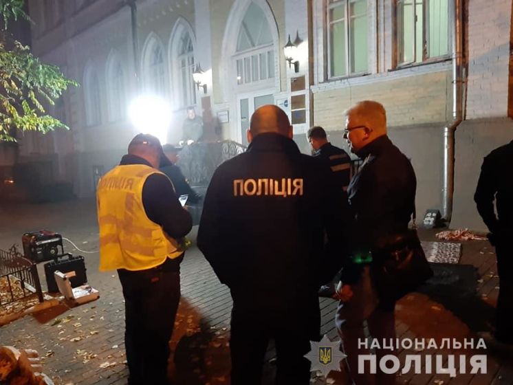 МВД опубликовало кадры взрыва гранаты в центре Киева. Видео
