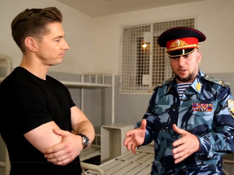 ﻿Британський журналіст зробив камінг-аут перед главою поліції Чечні в "тюрмі для геїв"