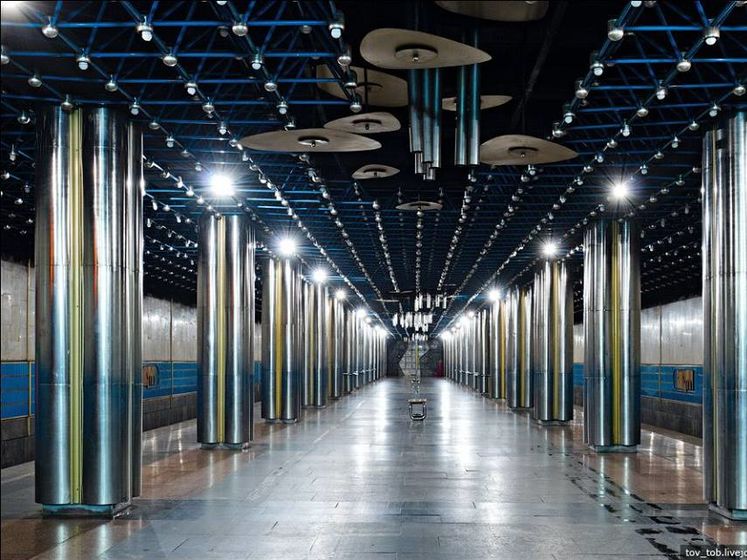 ﻿Станції метро "Хрещатик" і "Театральна" у Києві відкрили для пасажирів