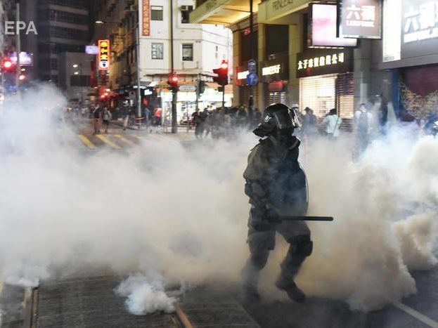 ﻿У Гонконзі під час антиурядових протестів 54 людини дістали поранення