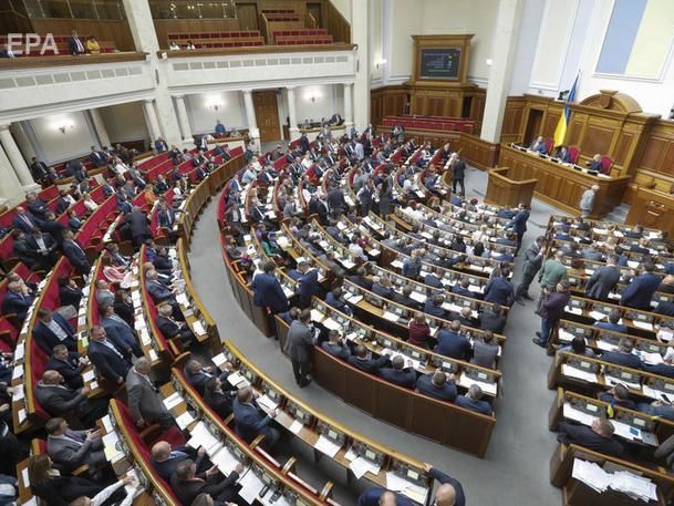 Движение "Чесно" назвало 16 депутатов, которые пропустили более 30% голосований. Среди них Тимошенко