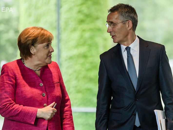 ﻿Меркель і Столтенберг розкритикували Макрона через слова про "смерть мозку" НАТО