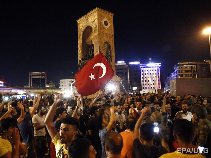 Anadolu: Жертвами попытки военного переворота в Турции стали 42 человека