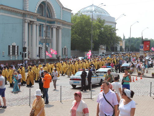 Полиция: Крестные ходы в Киеве 27&ndash;28 июля собрали 16 тысяч верующих