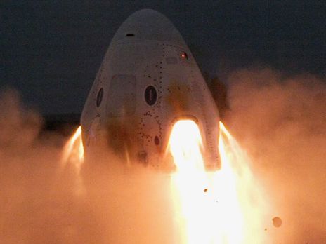 SpaceX успешно провела наземные испытания пассажирского корабля Crew Dragon