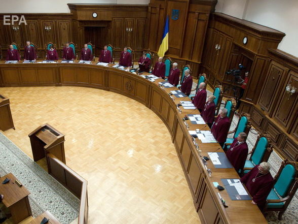 ﻿КСУ визнав неконституційним законопроєкт Зеленського про уповноважених Ради