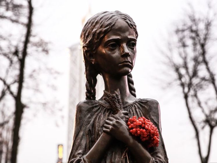 ﻿В Україні сьогодні згадують жертв Голодомору