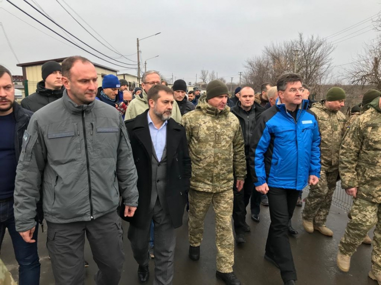 Глава ОБСЕ Лайчак приезжал в Станицу Луганскую