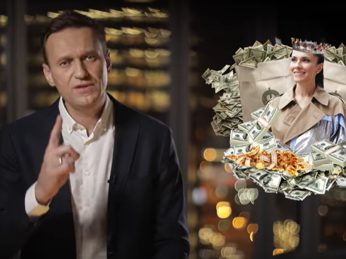 ﻿Розслідування Навального про коханку голови ВТБ Костіна за день подивилося понад 1,8 млн осіб. Відео
