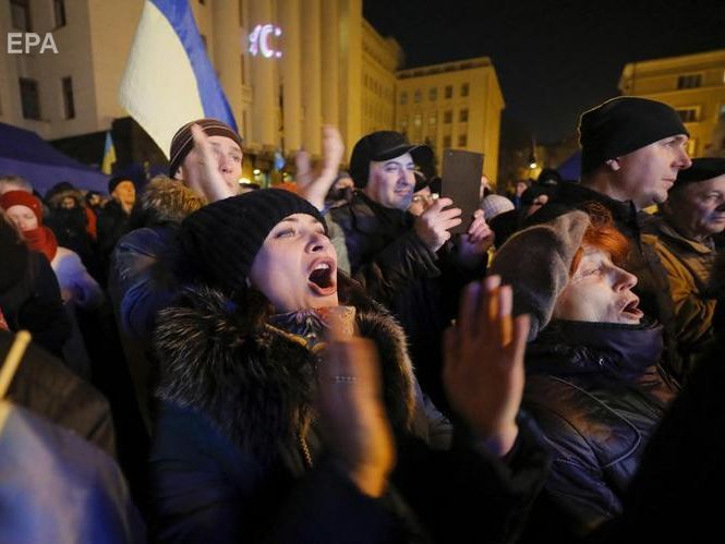 ﻿Активісти заявили, що згортають табір біля Офісу президента України. Зеленський не перетнув "червоних ліній"