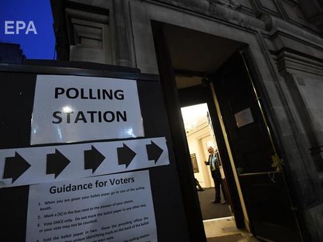 ﻿У Великобританії проводять дострокові вибори