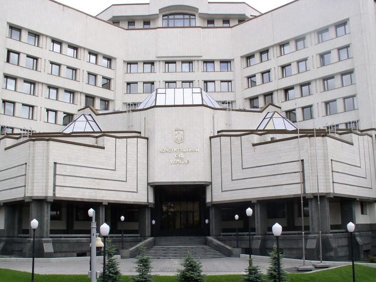 ﻿КСУ визнав неконституційним законопроєкт про призначення президентом голів НАБУ та ДБР – ЗМІ