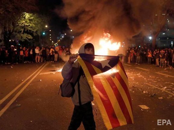 В результате акций протеста за независимость Каталонии во время "Эль Класико" ранено более 60 человек