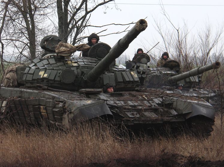 ﻿Бойовики на Донбасі двічі обстрілювали позиції Об'єднаних сил, поранено українського військового