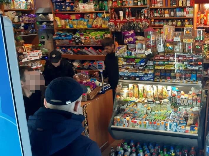 ﻿У Львові в магазині затримали озброєного грабіжника – поліція