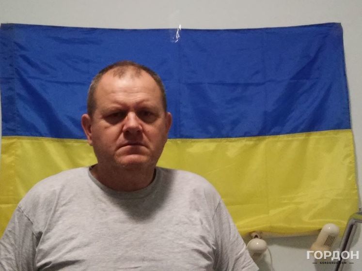 Бывший заложник "ДНР" Соколов: Мне было сказано: "Или говоришь все, или посажу рядом твою жену и выколю ей глаза. И дочку твою при тебе насиловать будем"