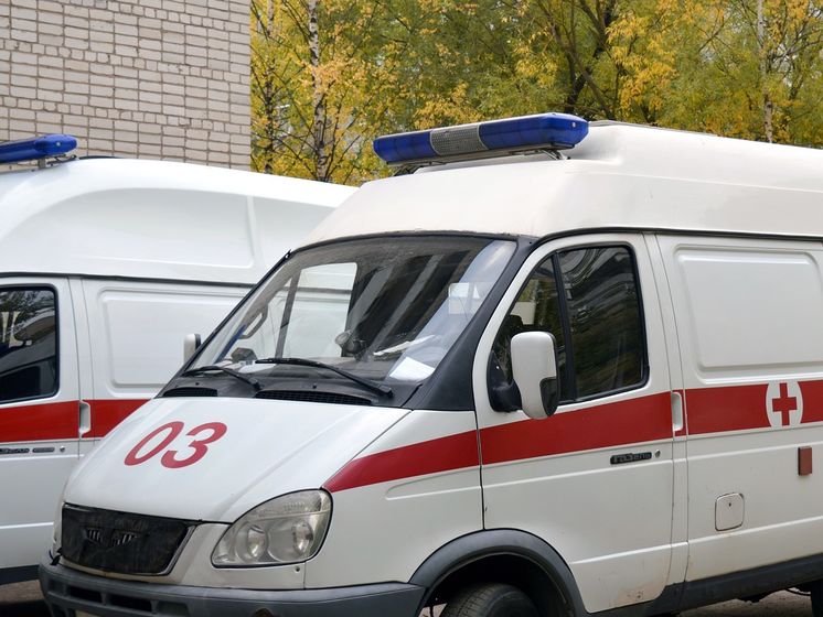 В Киеве в поликлинике на ребенка упали металлопластиковые двери