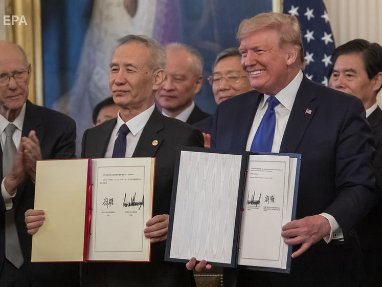 "Знаменательный шаг". США и Китай подписали первую часть торгового соглашения