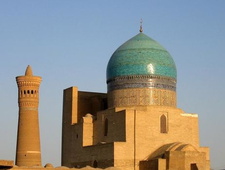 В мечетях Узбекистана запретили молиться за здоровье Каримова – СМИ