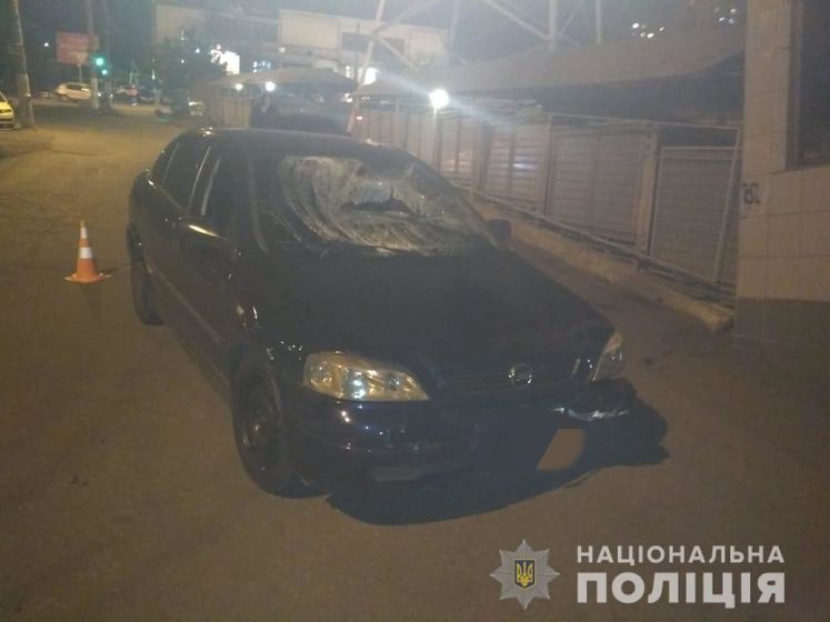 В Одессе полицейский на автомобиле сбил двух человек