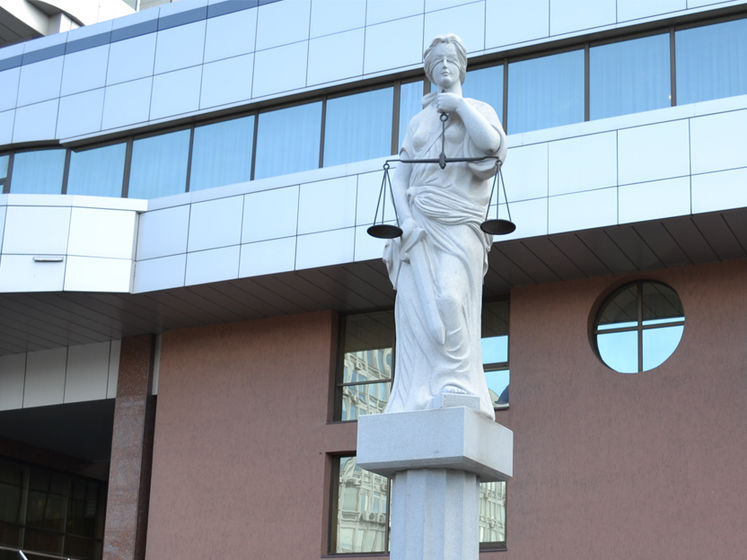 ﻿У НБУ повідомили, що суд стягнув на їхню користь із компанії Коломойського понад 100 млн грн