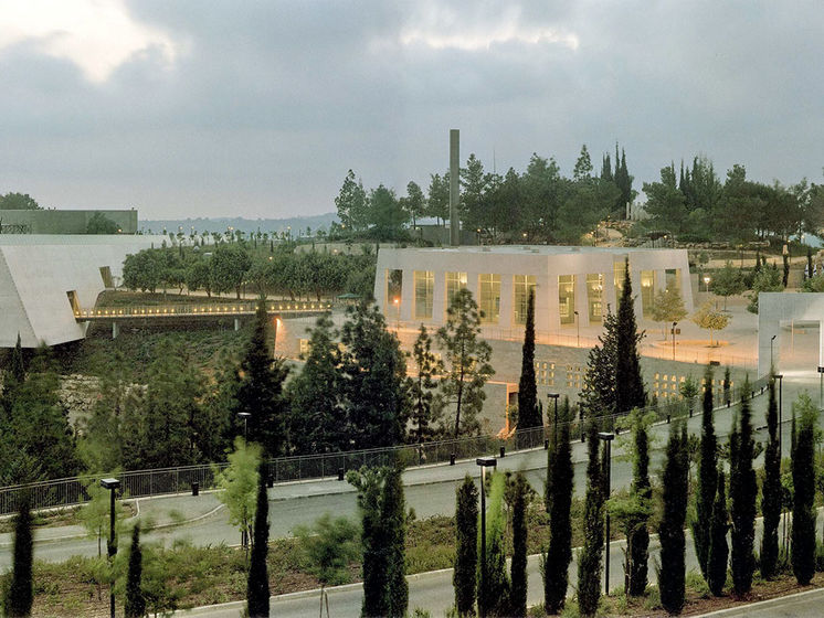 В Израиле организаторы Всемирного форума памяти Холокоста сожалеют из-за решения Зеленского не участвовать в мероприятии