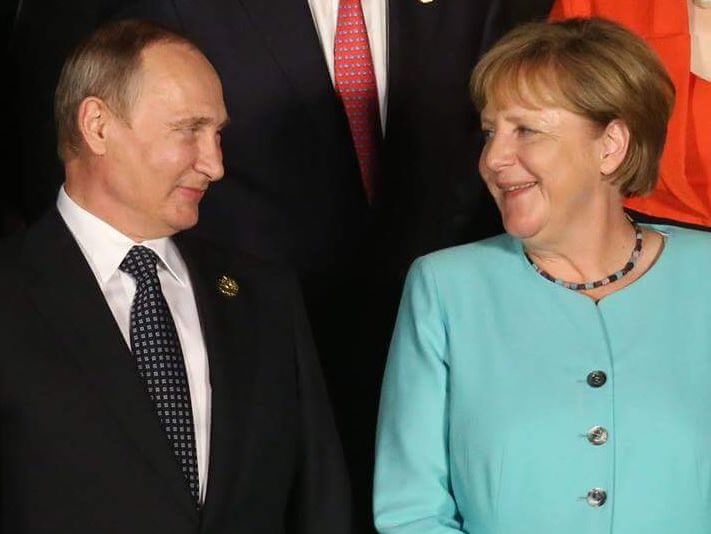 Журналист: В Китае началась встреча Меркель с Путиным