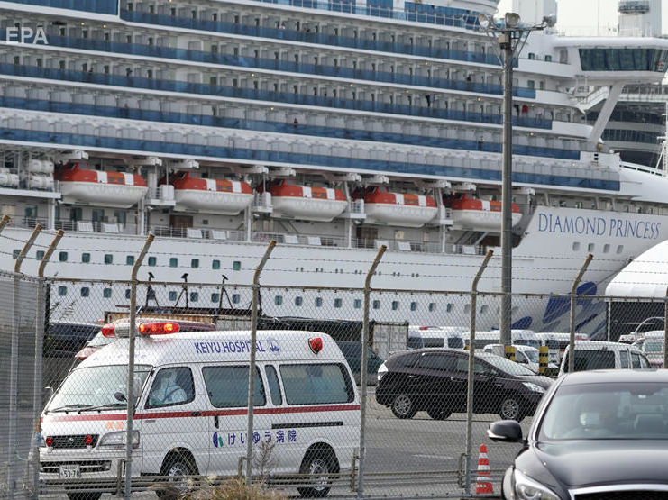 Коронавирус на круизном лайнере у берегов Японии. В МИД сообщили, что инфицирован украинец
